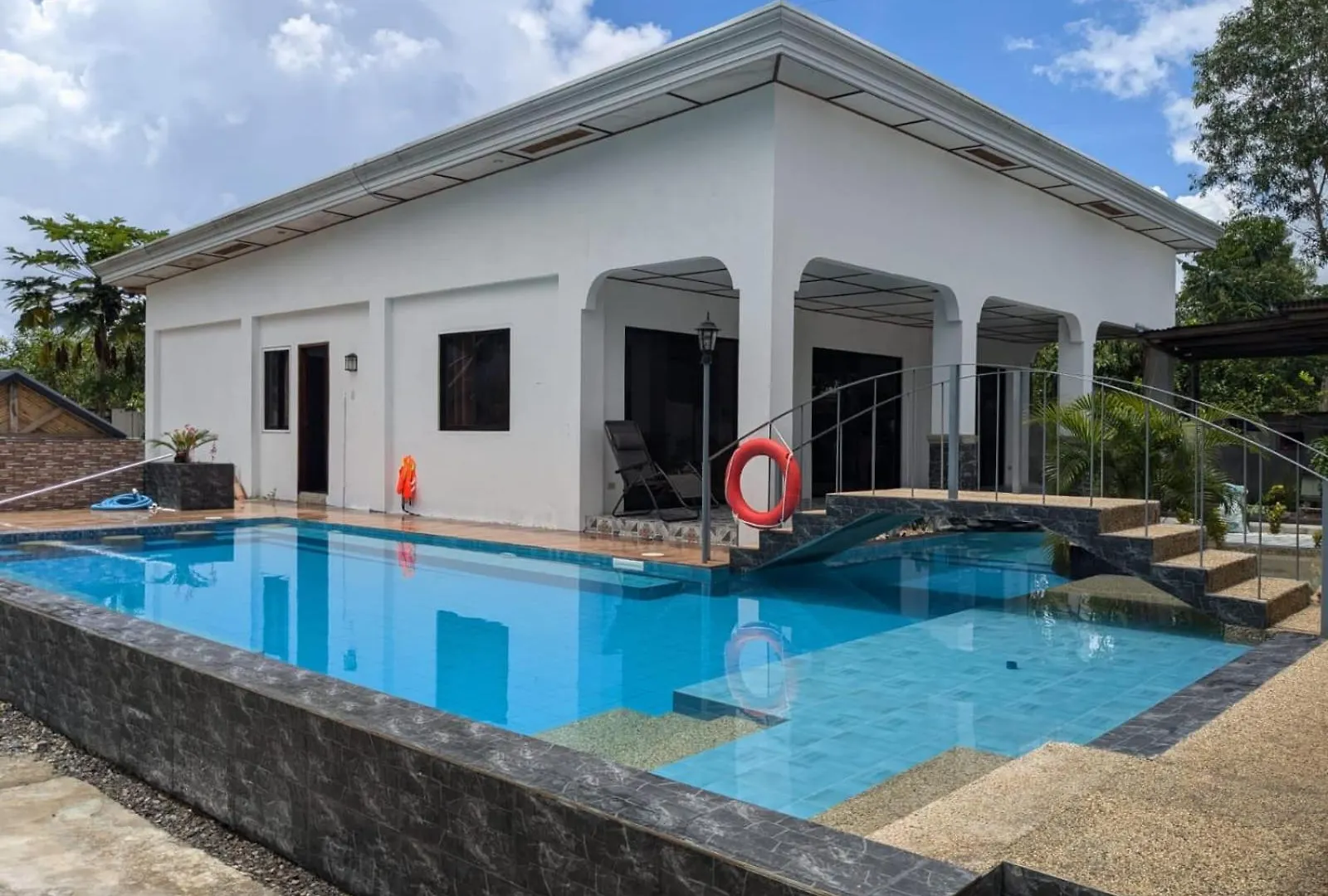 Palomavilla Resort Panglao Hostel